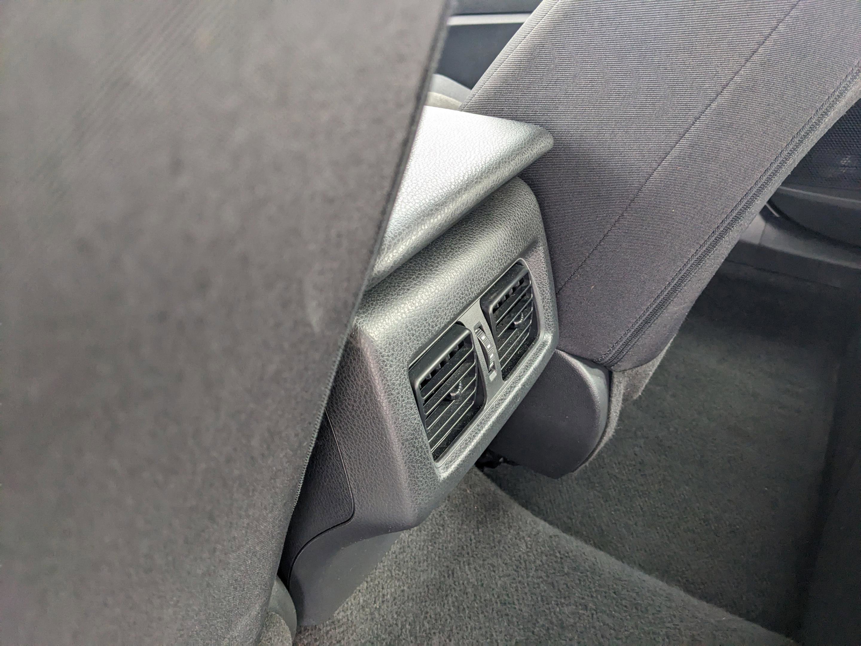 Used 2025 Toyota Camry LE image 24