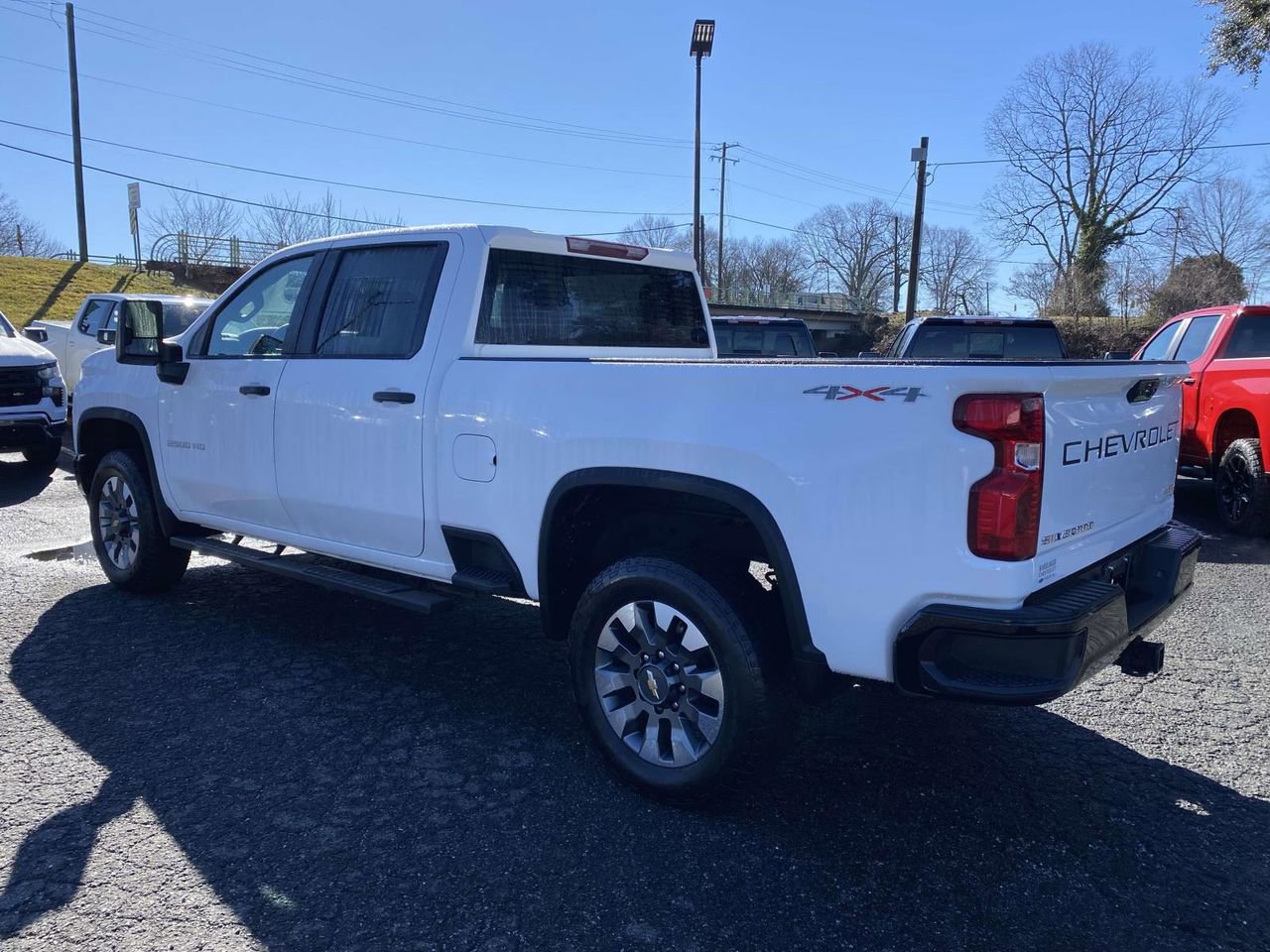 Used 2023 Chevrolet Silverado 2500 Custom w/ Custom Convenience Package image 4