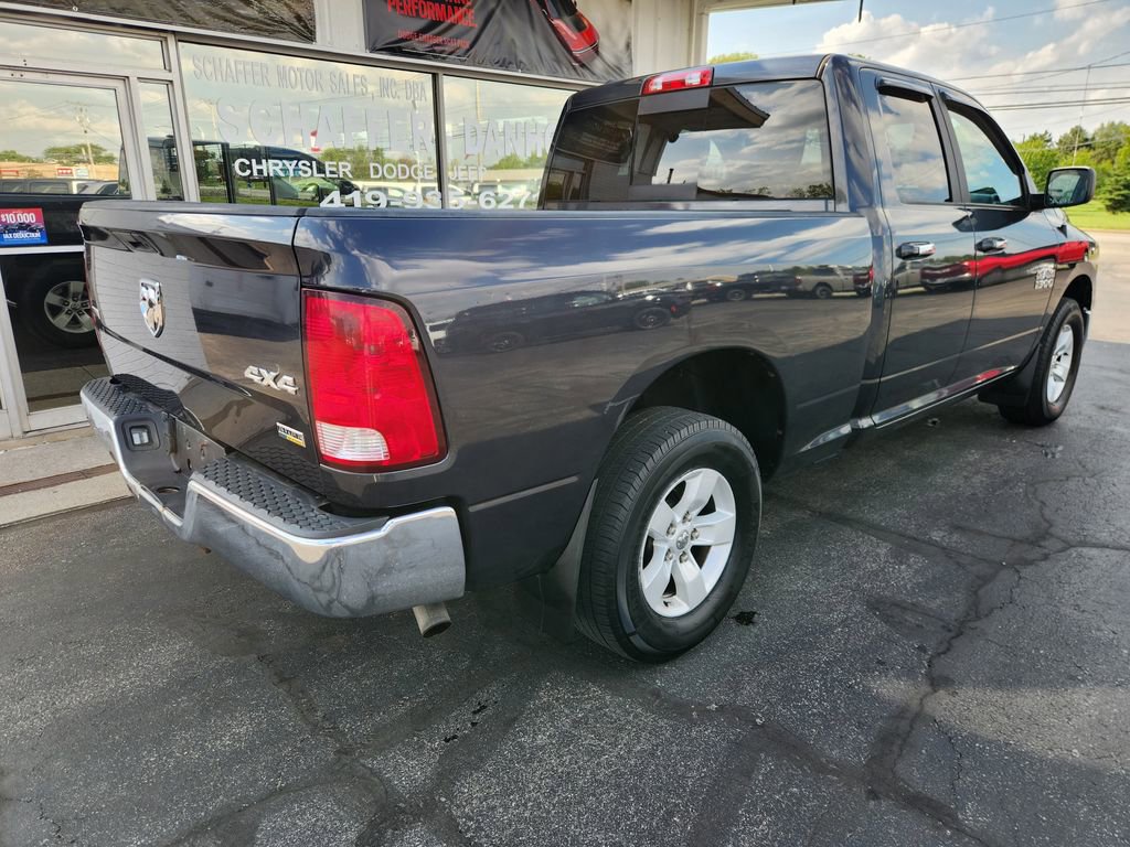 Used 2017 RAM 1500 Classic SLT AWD/4WD image 3