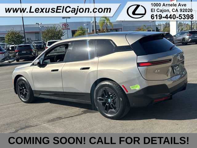 Used 2023 BMW iX xDrive50 w/ Premium Package AWD/4WD image 4