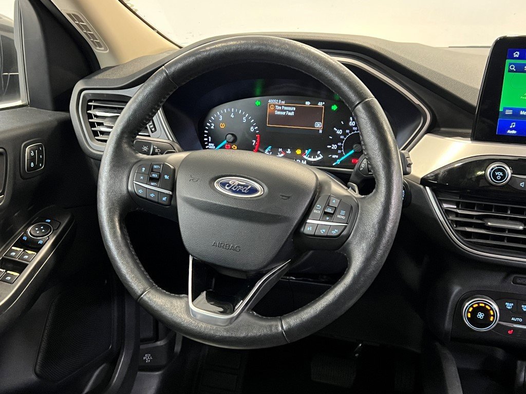 Used 2020 Ford Escape SEL image 19