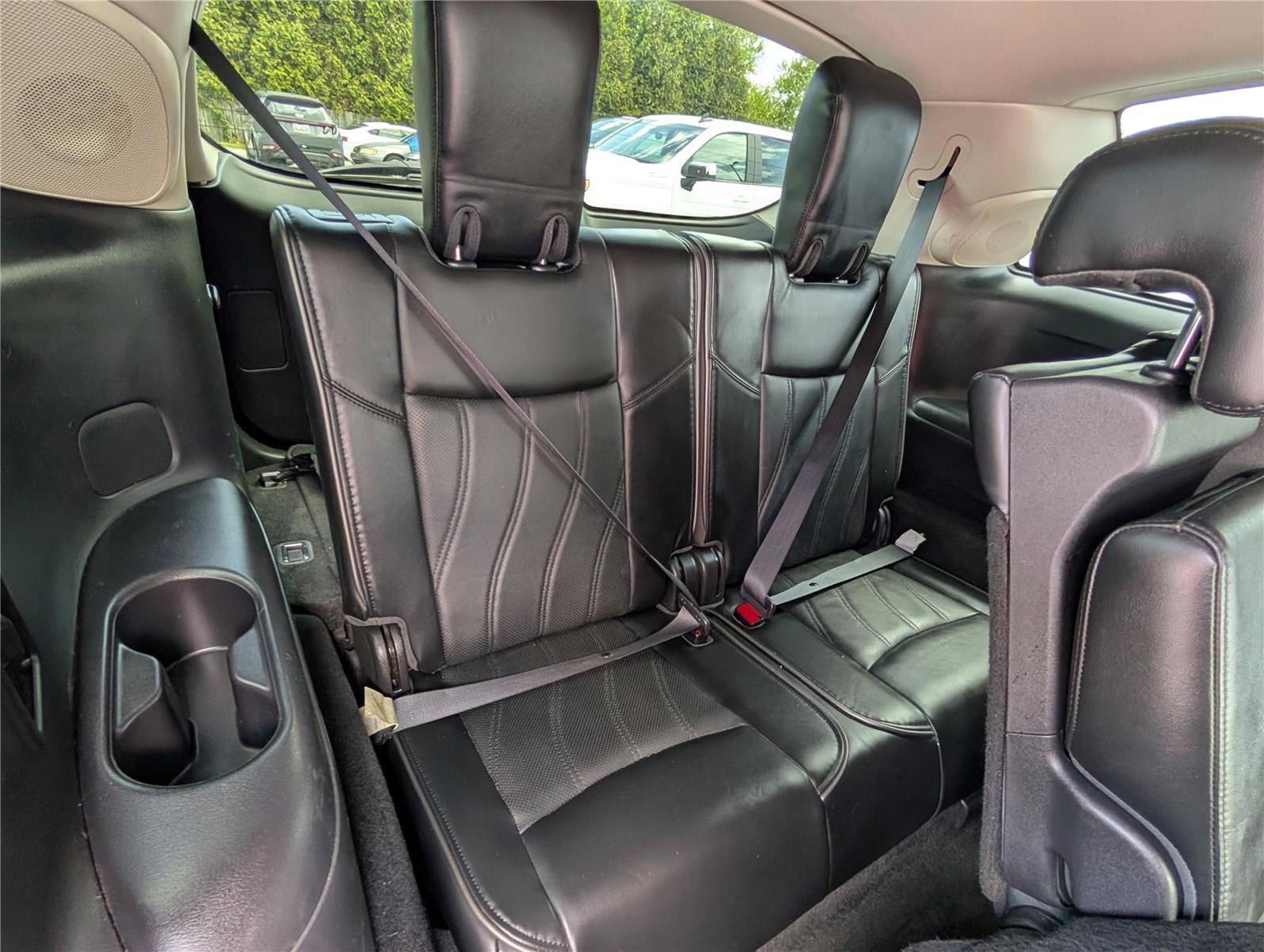 Used 2013 INFINITI JX35 AWD w/ Premium Pkg image 12