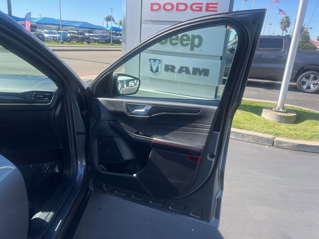 Used 2024 Ford Escape ST-Line image 39