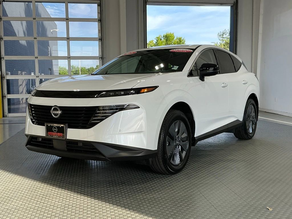 Used 2025 Nissan Murano SL AWD/4WD image 2
