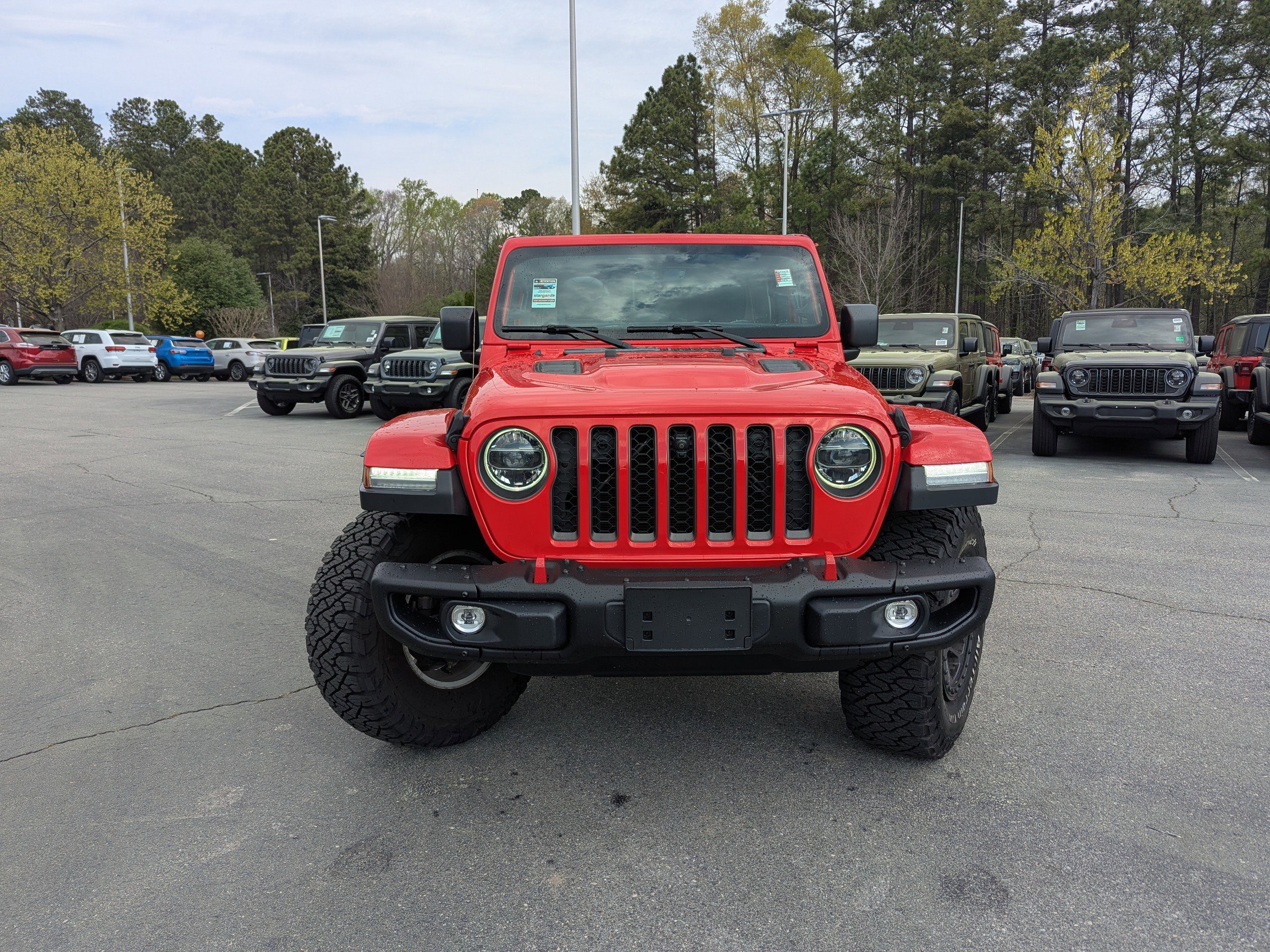 Used 2022 Jeep Wrangler Unlimited Rubicon w/ Xtreme Recon 35" Tire Package image 3