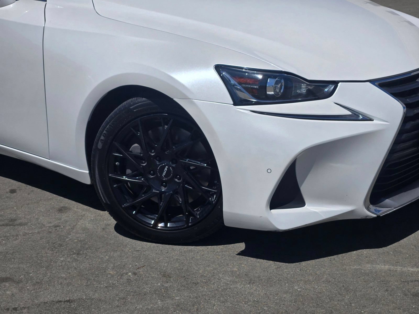 Used 2020 Lexus IS 300 w/ Navigation Package RWD image 9