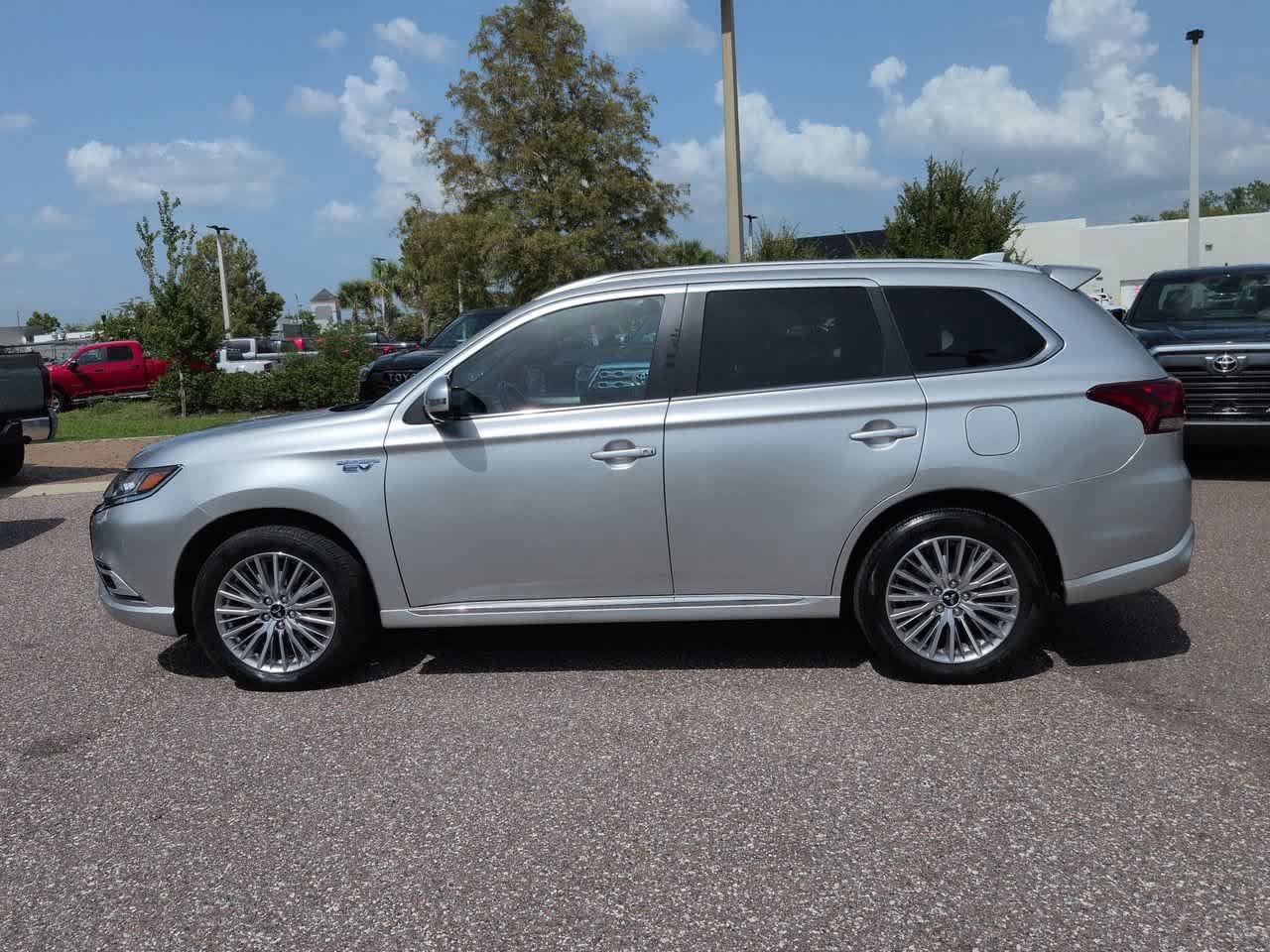 Used 2020 Mitsubishi Outlander GT AWD/4WD image 3