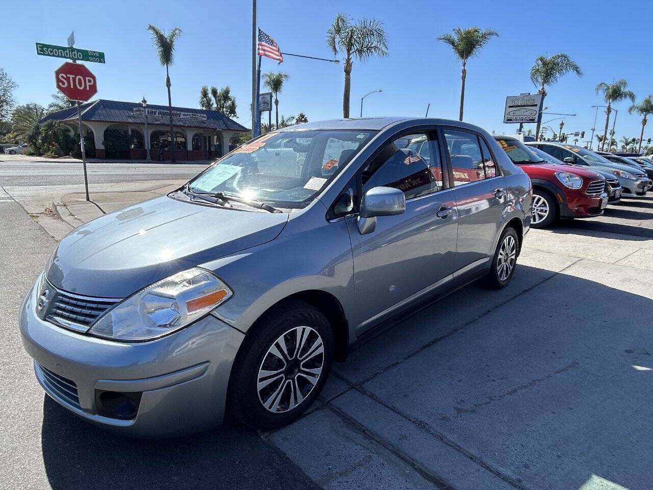 Used 2007 Nissan Versa 1.8 S w/ PWR Pkg FWD image 3