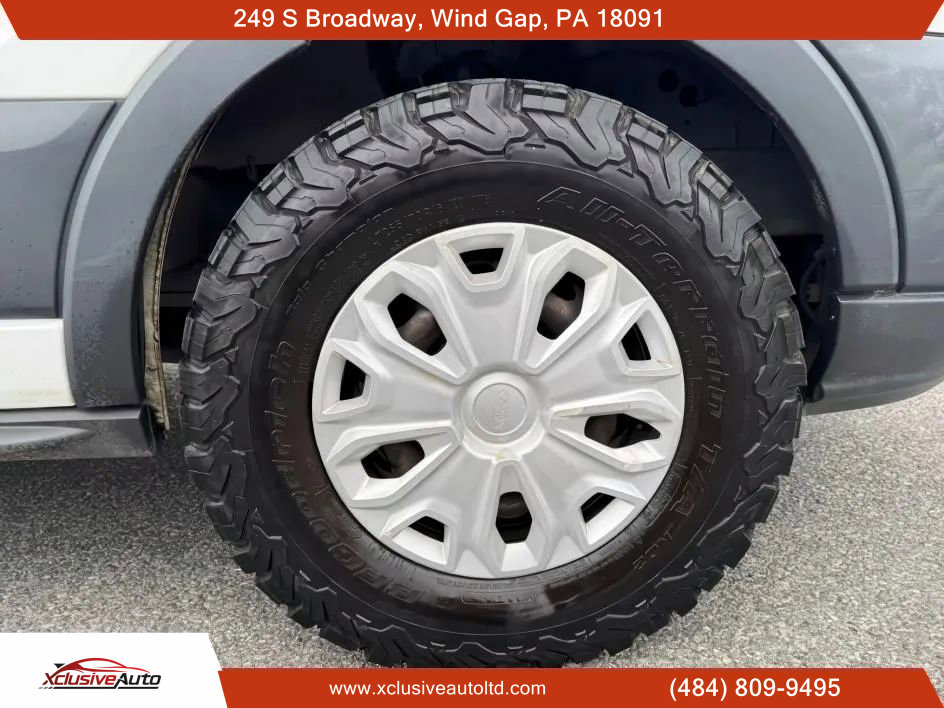 Used 2018 Ford Transit 150 XLT image 22