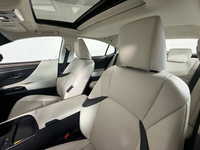 Certified 2025 Lexus ES 300h 300h w/ Premium Package image 10