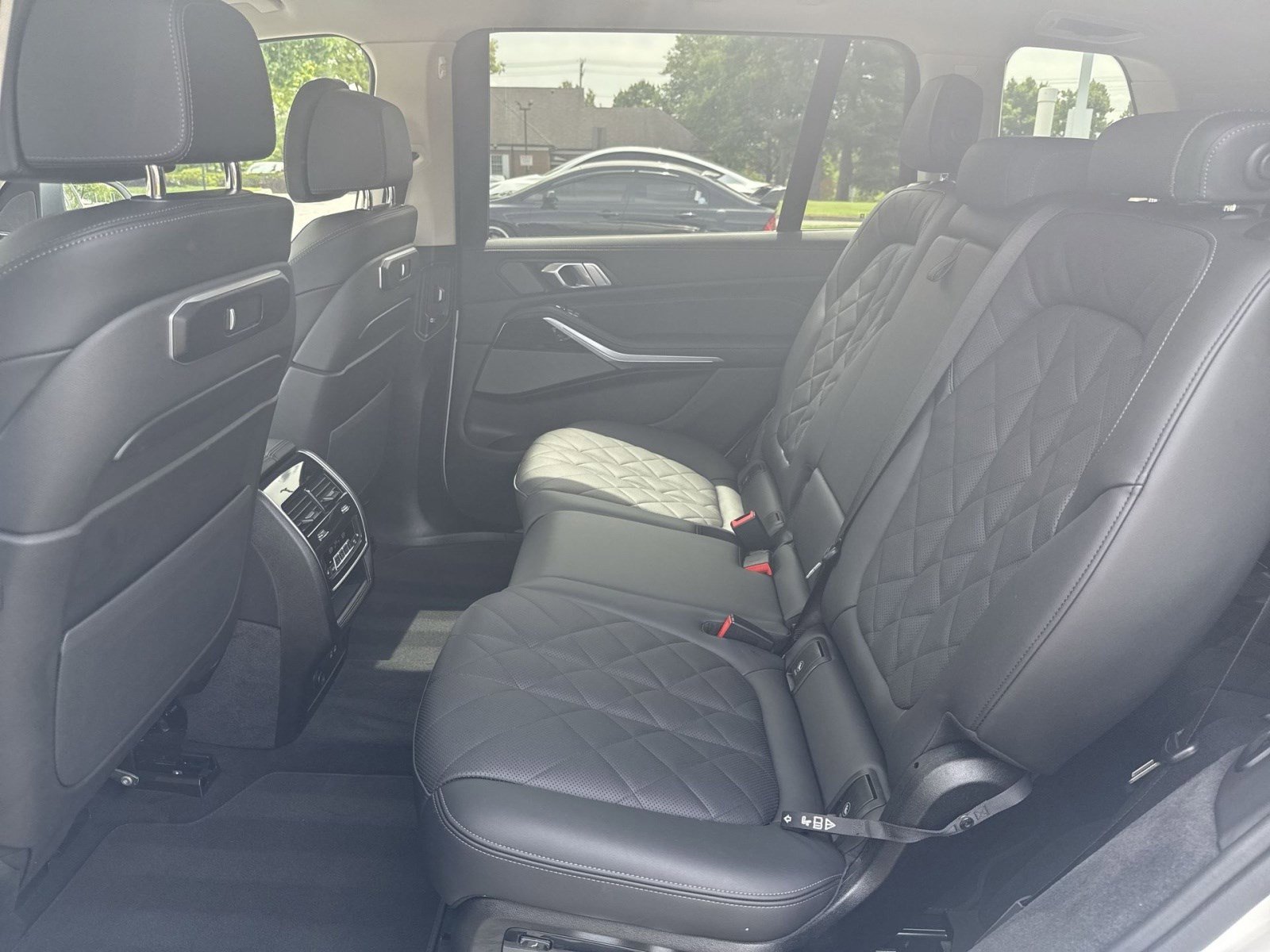 Used 2026 BMW X7 xDrive40i AWD/4WD image 23