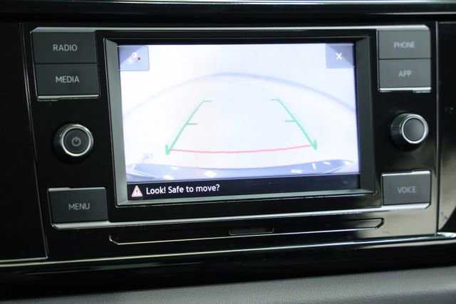 Used 2022 Volkswagen Taos S image 18