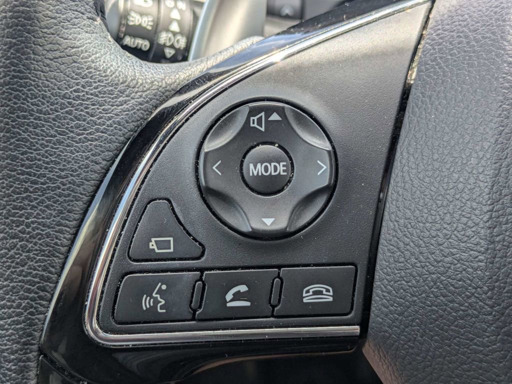 Used 2023 Mitsubishi Eclipse Cross SEL AWD/4WD image 28