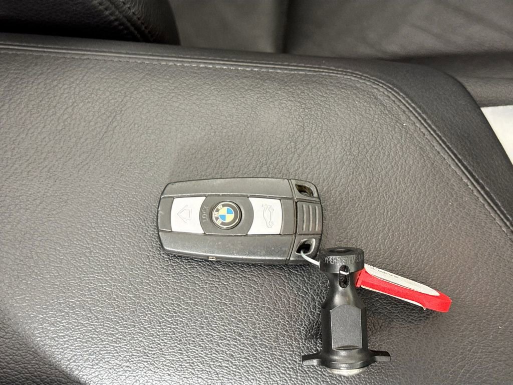 Used 2009 BMW Z4 sDrive35i image 31