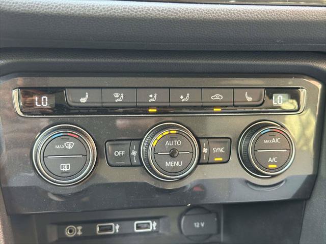 Used 2018 Volkswagen Tiguan SE AWD/4WD image 23