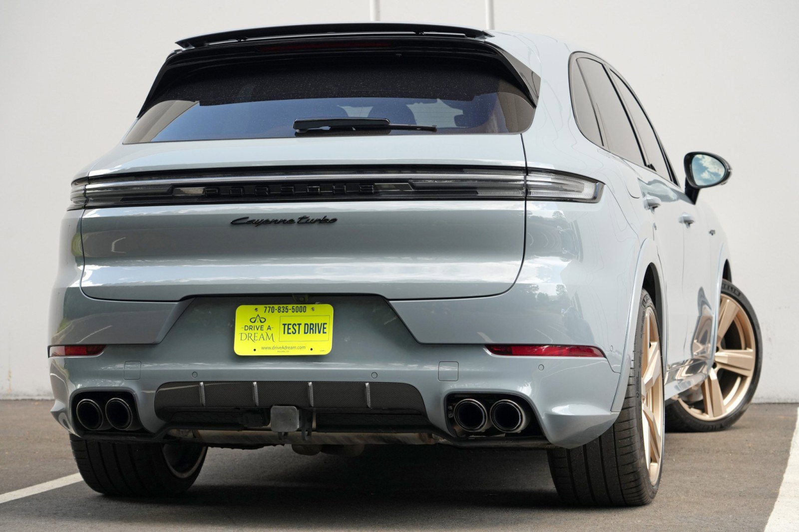 Used 2024 Porsche Cayenne Turbo AWD/4WD image 5