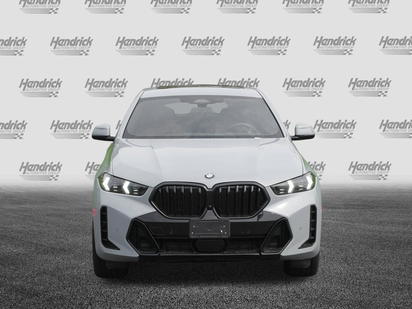 Certified 2026 BMW X6 xDrive40i w/ Climate Comfort Package AWD/4WD image 3