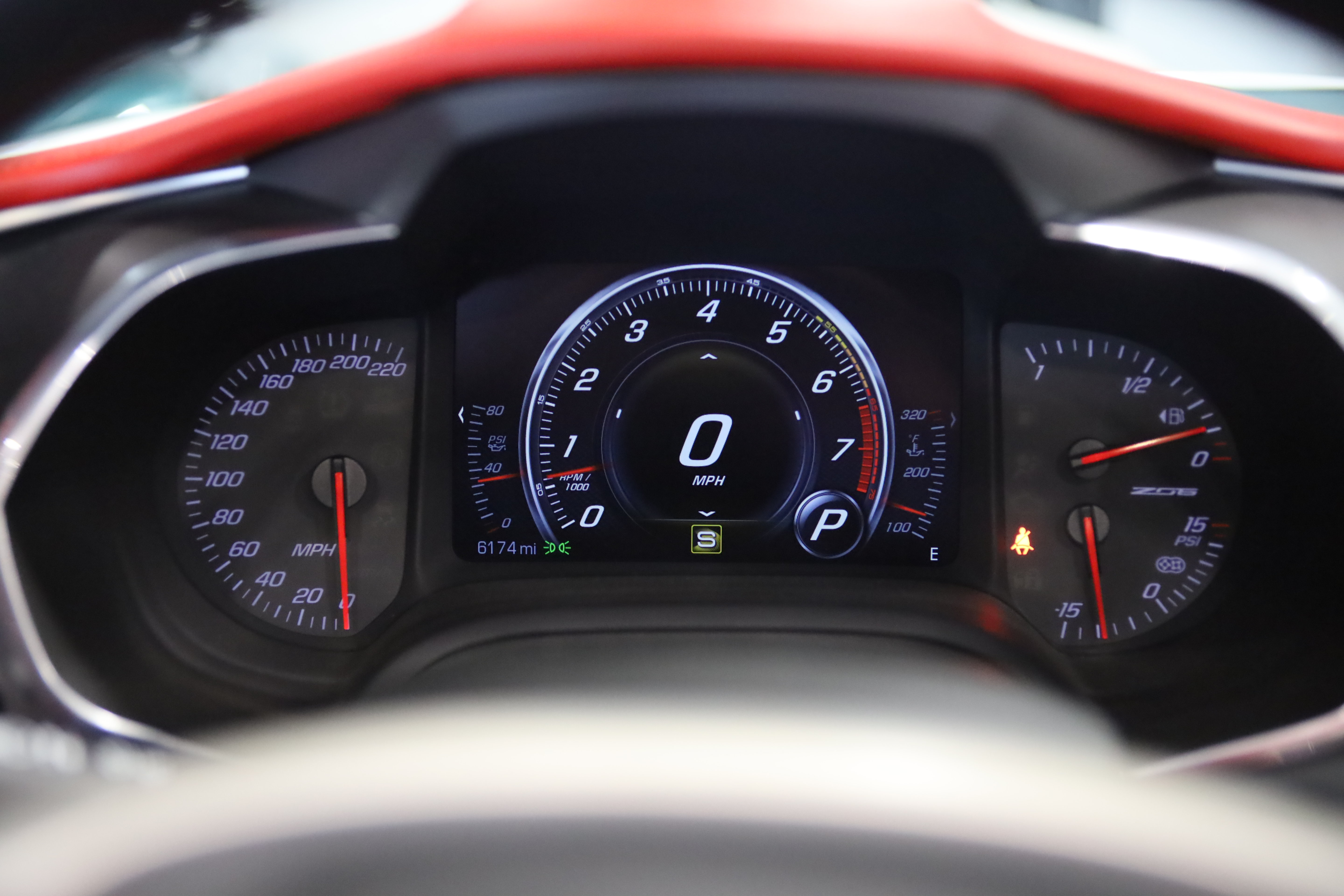 Used 2016 Chevrolet Corvette Z06 w/ 3LZ Preferred Equipment Group RWD image 24