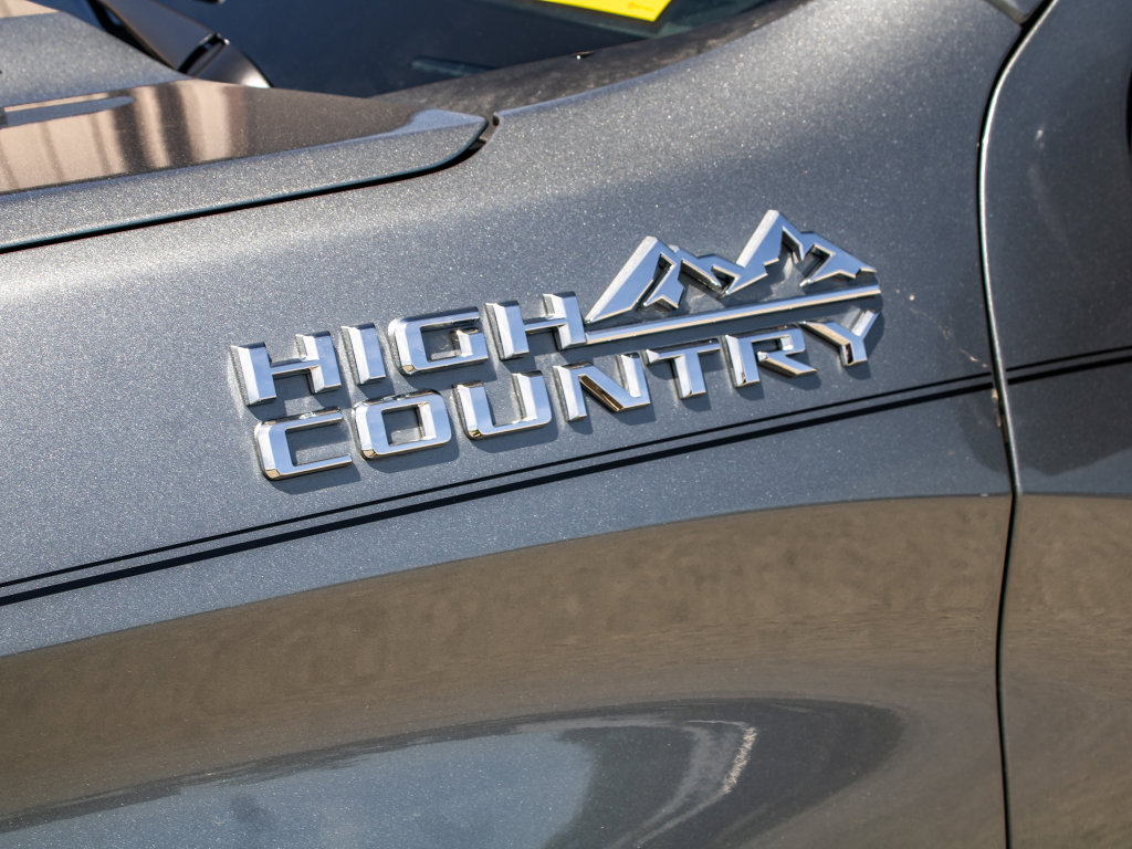 Used 2024 Chevrolet Silverado 1500 High Country w/ High Country Premium Package AWD/4WD image 10