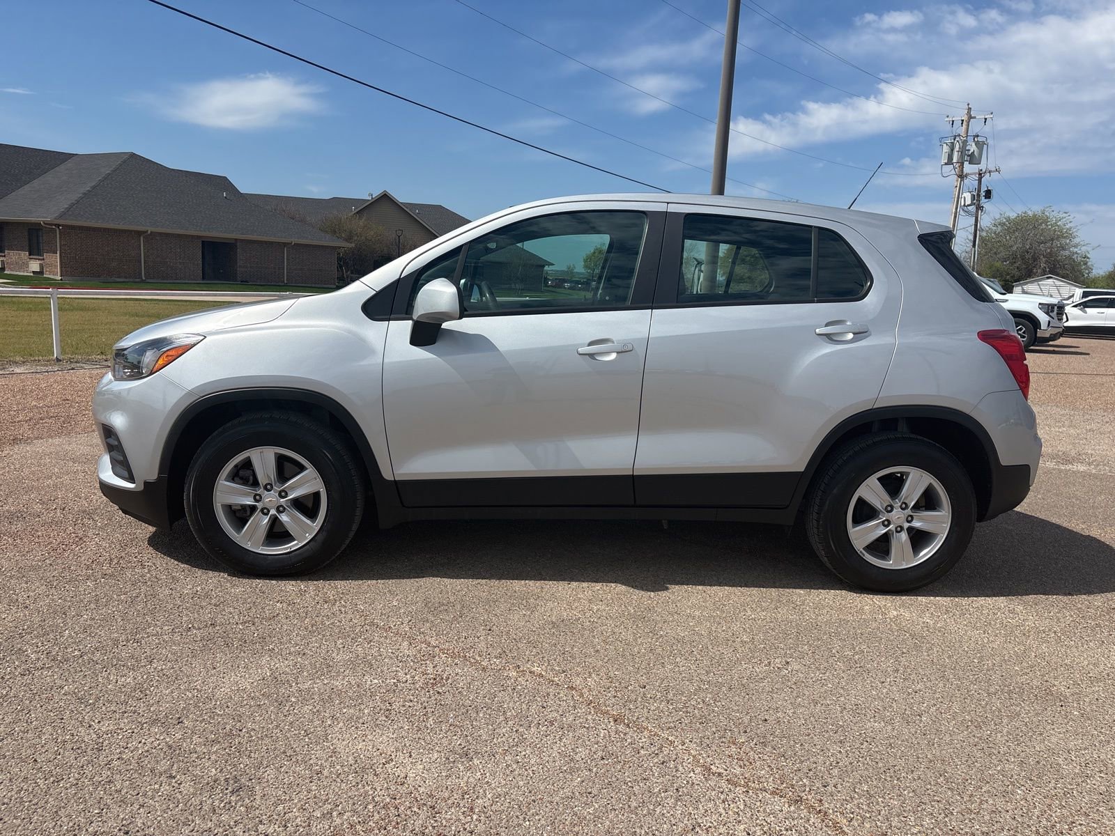 Certified 2021 Chevrolet Trax LS image 2