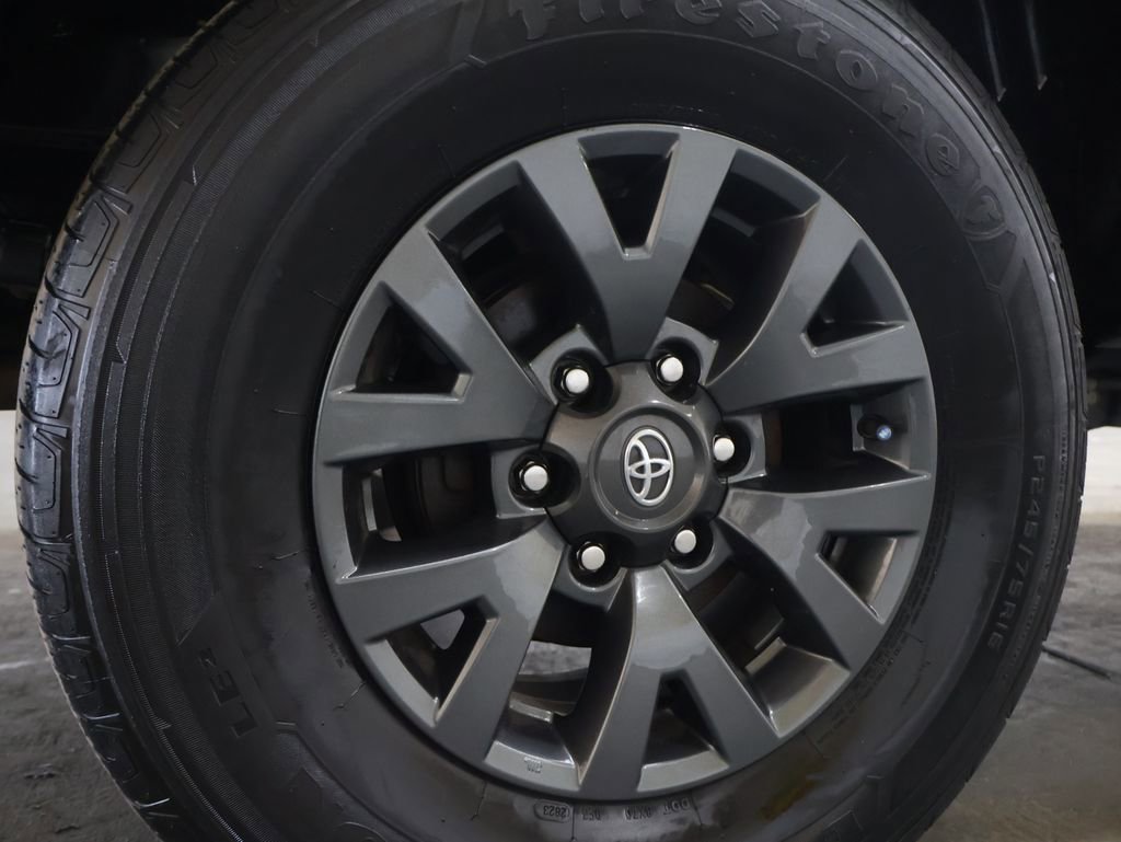 Used 2023 Toyota Tacoma SR5 AWD/4WD image 29