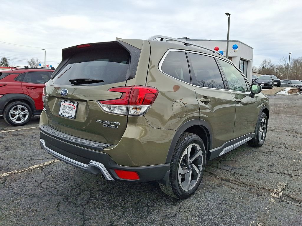 Used 2023 Subaru Forester Touring image 17