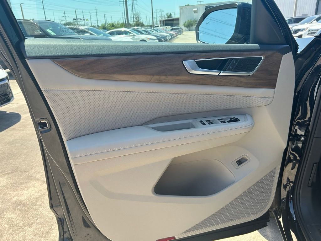 Used 2025 Volkswagen Atlas SE w/ Panoramic Sunroof Package image 47