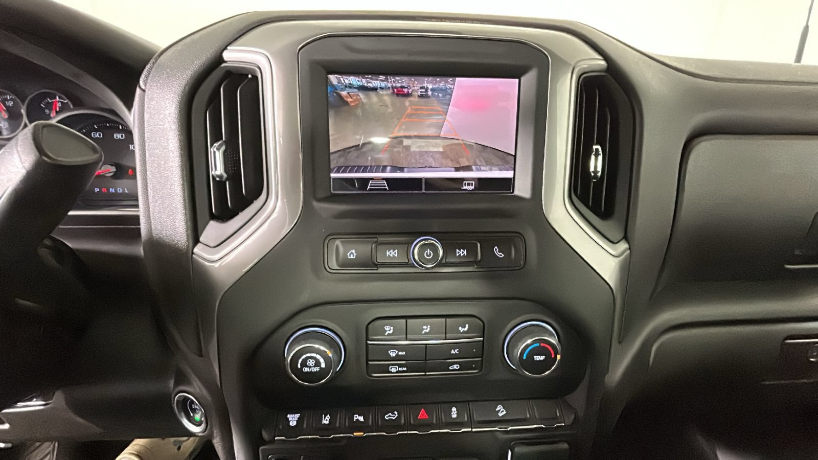Used 2024 Chevrolet Silverado 2500 Custom w/ Custom Value Package AWD/4WD image 29