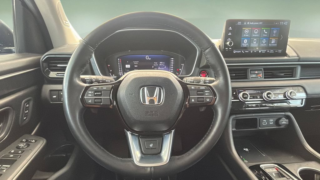Used 2024 Honda Pilot Elite image 11