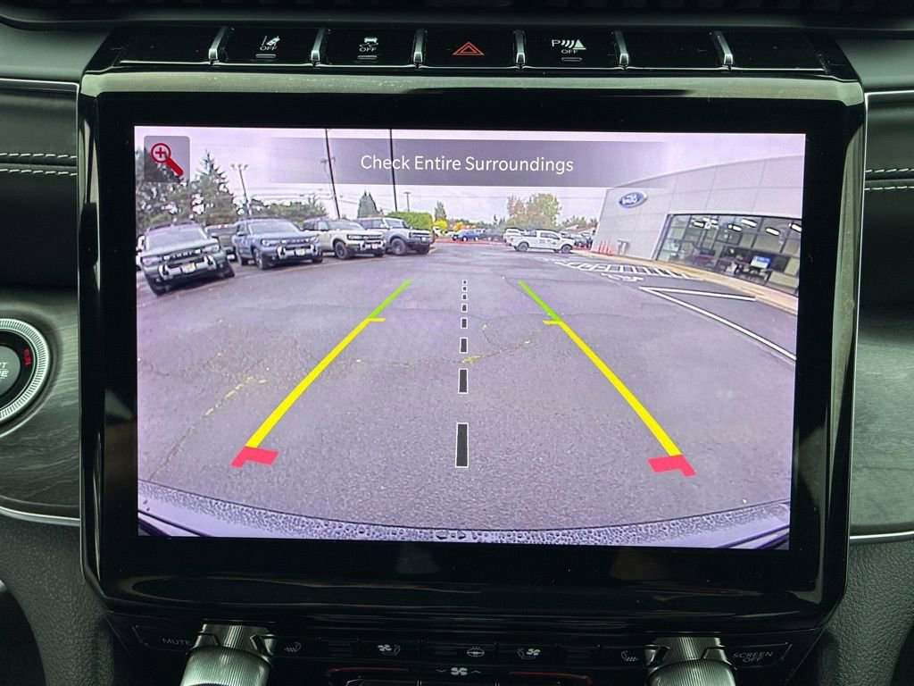 Used 2022 Jeep Grand Cherokee Overland w/ MOPAR Finishing Package AWD/4WD image 14