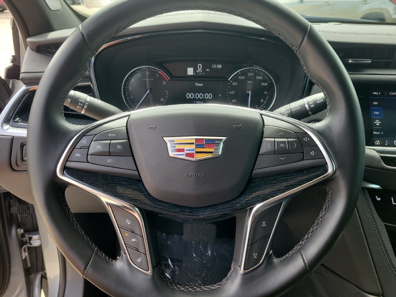 Certified 2025 Cadillac XT5 Premium Luxury w/ LPO, Floor Liner Package AWD/4WD image 20