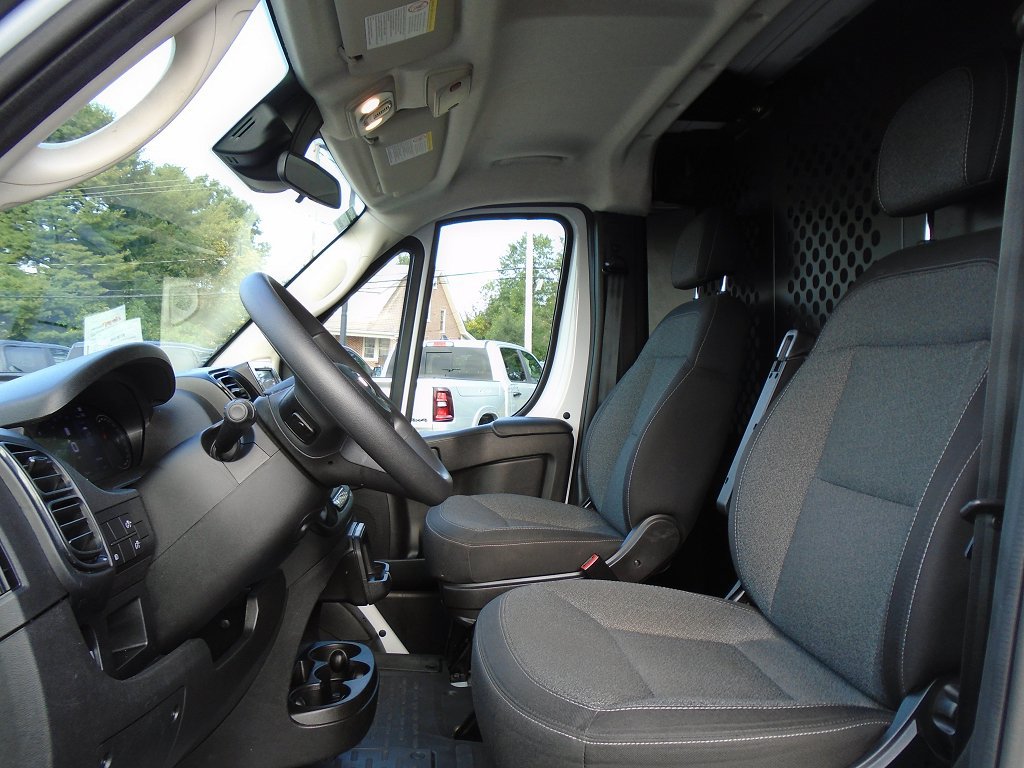 Used 2025 RAM ProMaster 2500 w/ U-Haul Equipment Group FWD image 7
