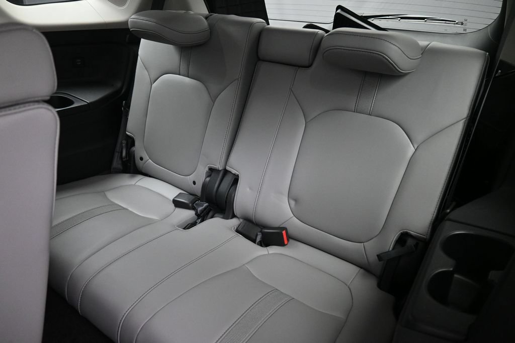 Certified 2024 Honda Pilot Touring image 21
