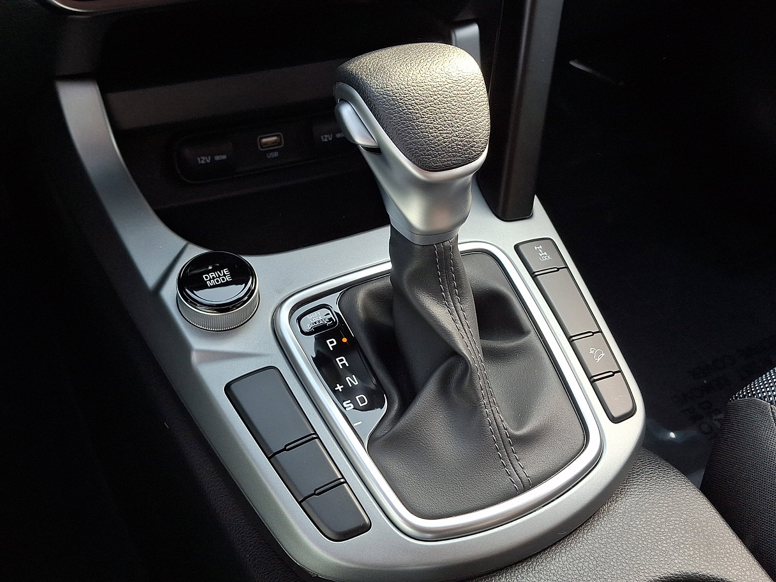 Used 2025 Kia Seltos LX image 14