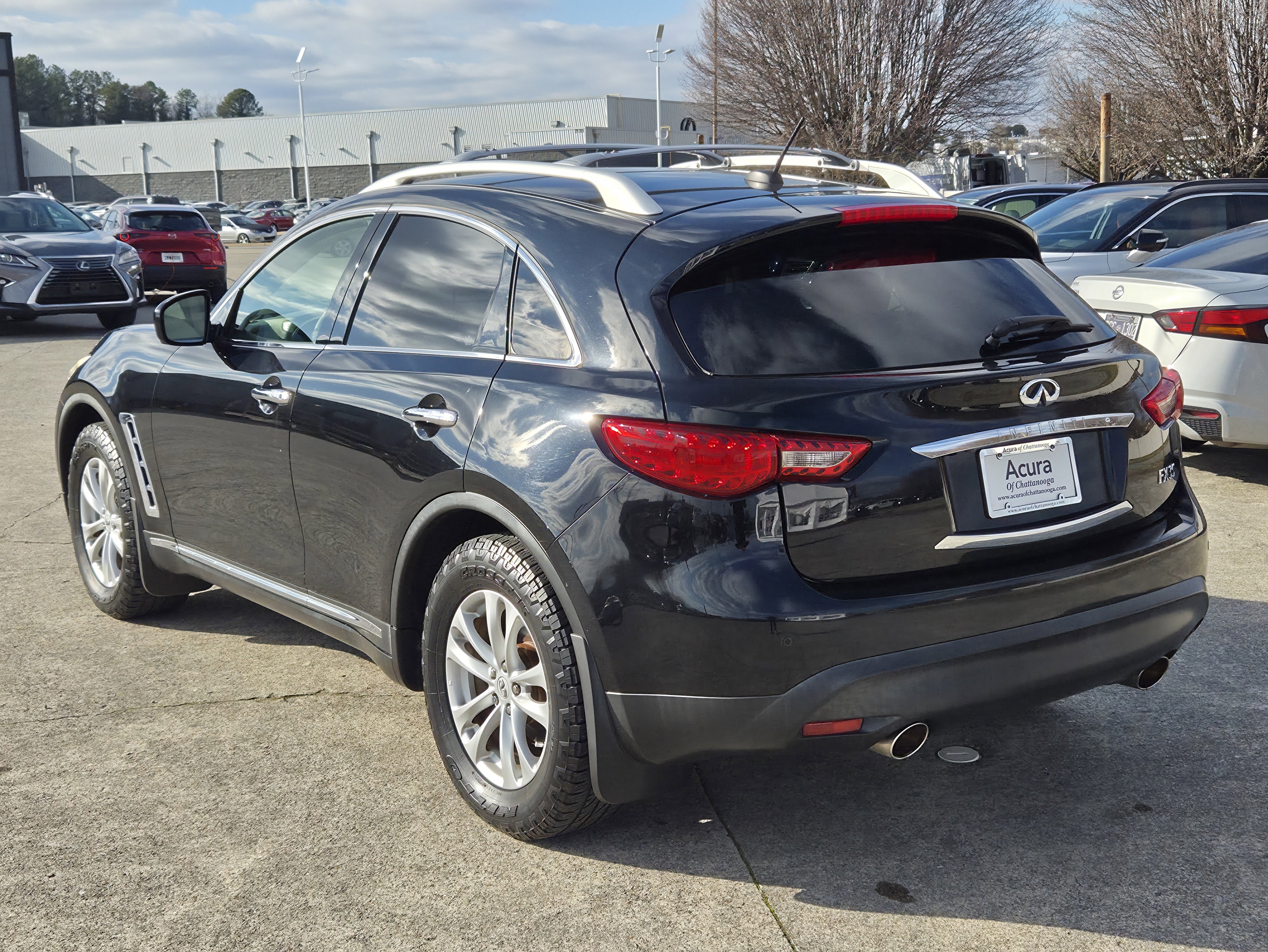 Used 2011 INFINITI FX35 2WD w/ Premium Pkg image 3