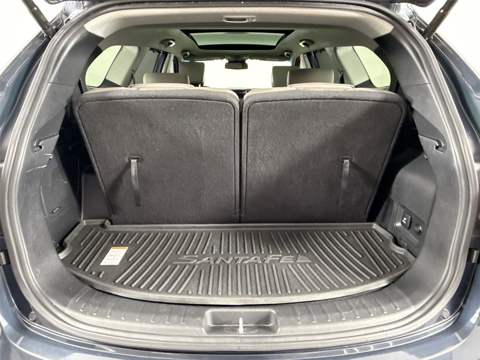 Used 2017 Hyundai Santa Fe SE image 43