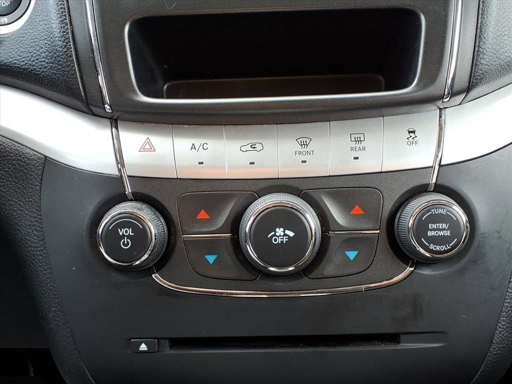 Used 2018 Dodge Journey SE w/ Connectivity Group image 17