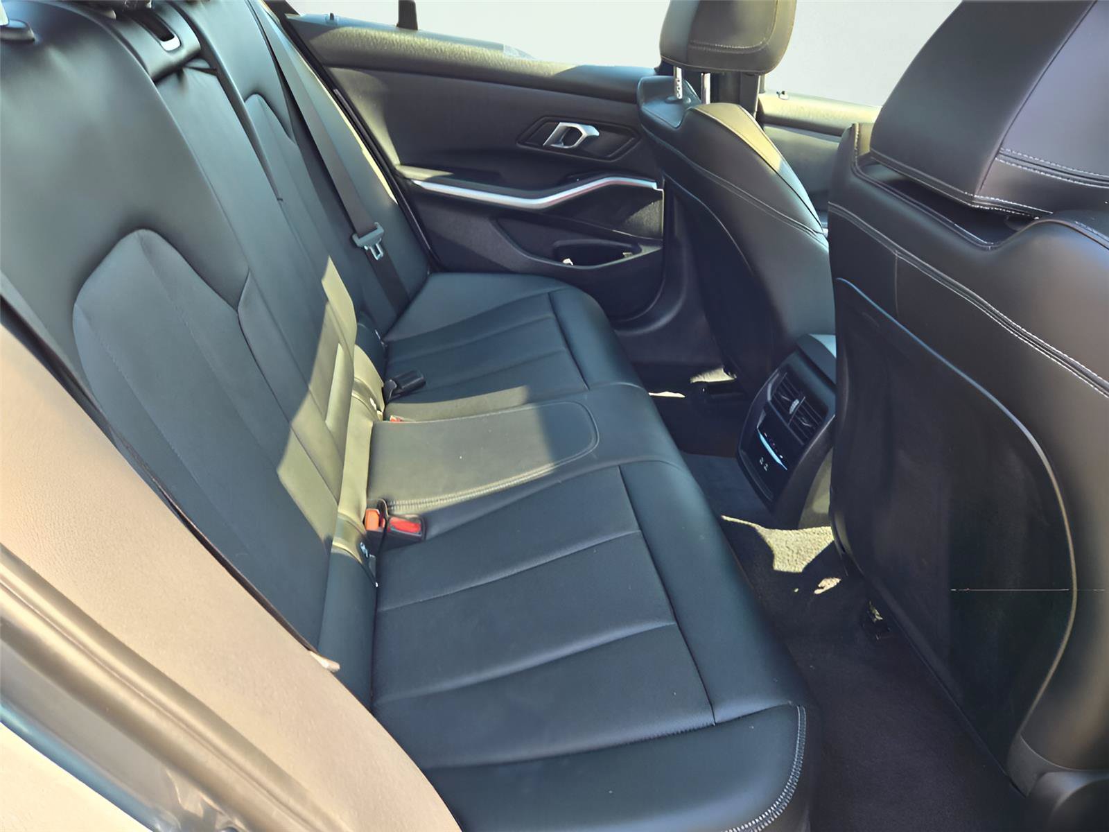 Used 2024 BMW 330e xDrive AWD/4WD image 9