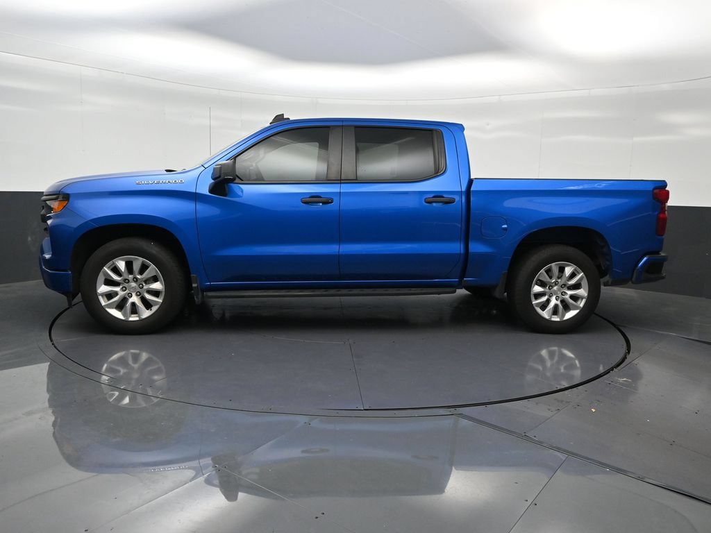 Used 2024 Chevrolet Silverado 1500 Custom RWD image 2
