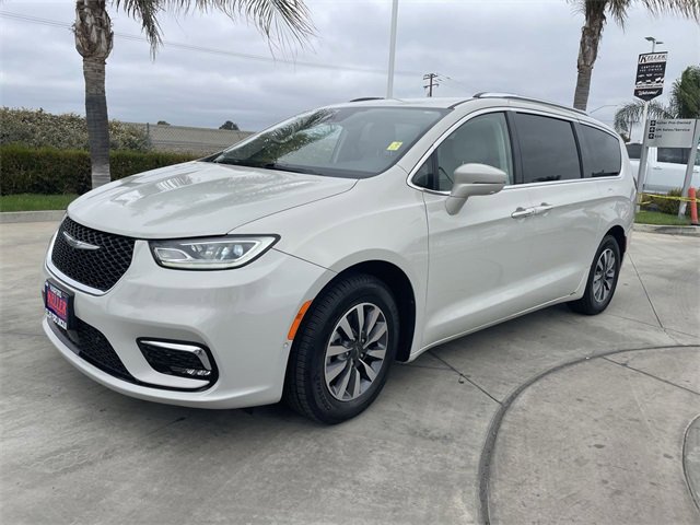 Used 2021 Chrysler Pacifica Touring-L w/ Premium & Safety Sphere Group image 4