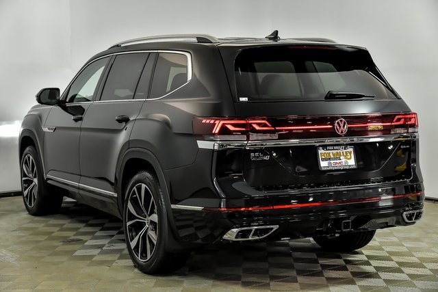 Certified 2025 Volkswagen Atlas SEL Premium R-Line image 4