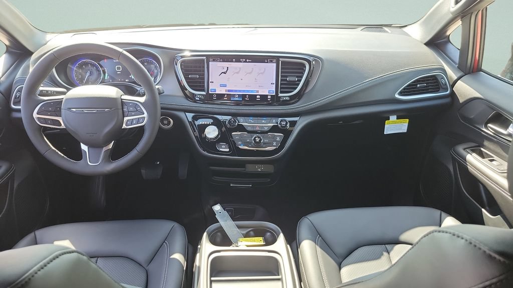 New 2027 Chrysler Pacifica Select AWD/4WD image 11