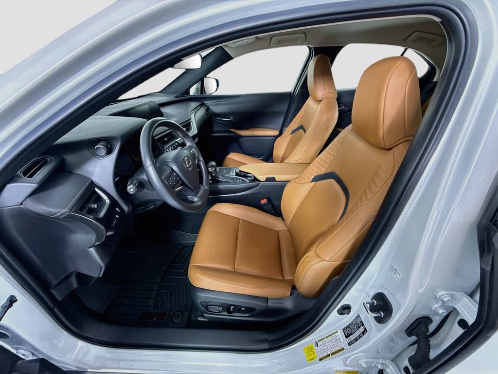 Used 2022 Lexus UX 250h w/ Accessory Package (Z2) AWD/4WD image 19