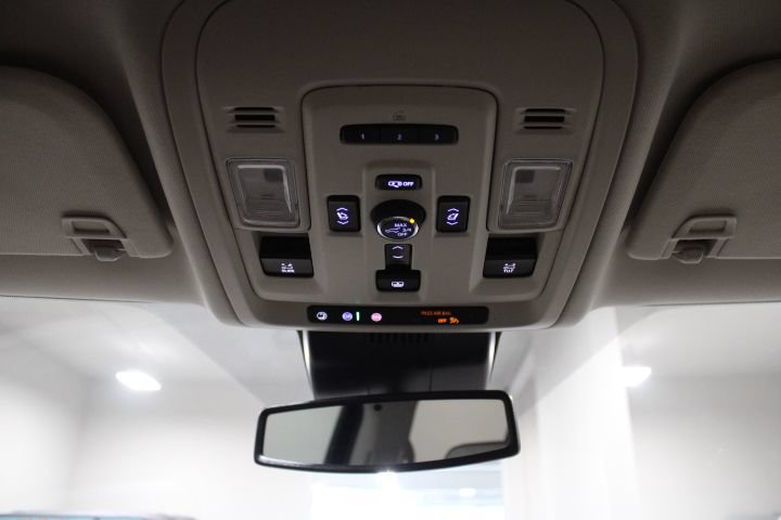 Used 2024 GMC Yukon XL Denali AWD/4WD image 43