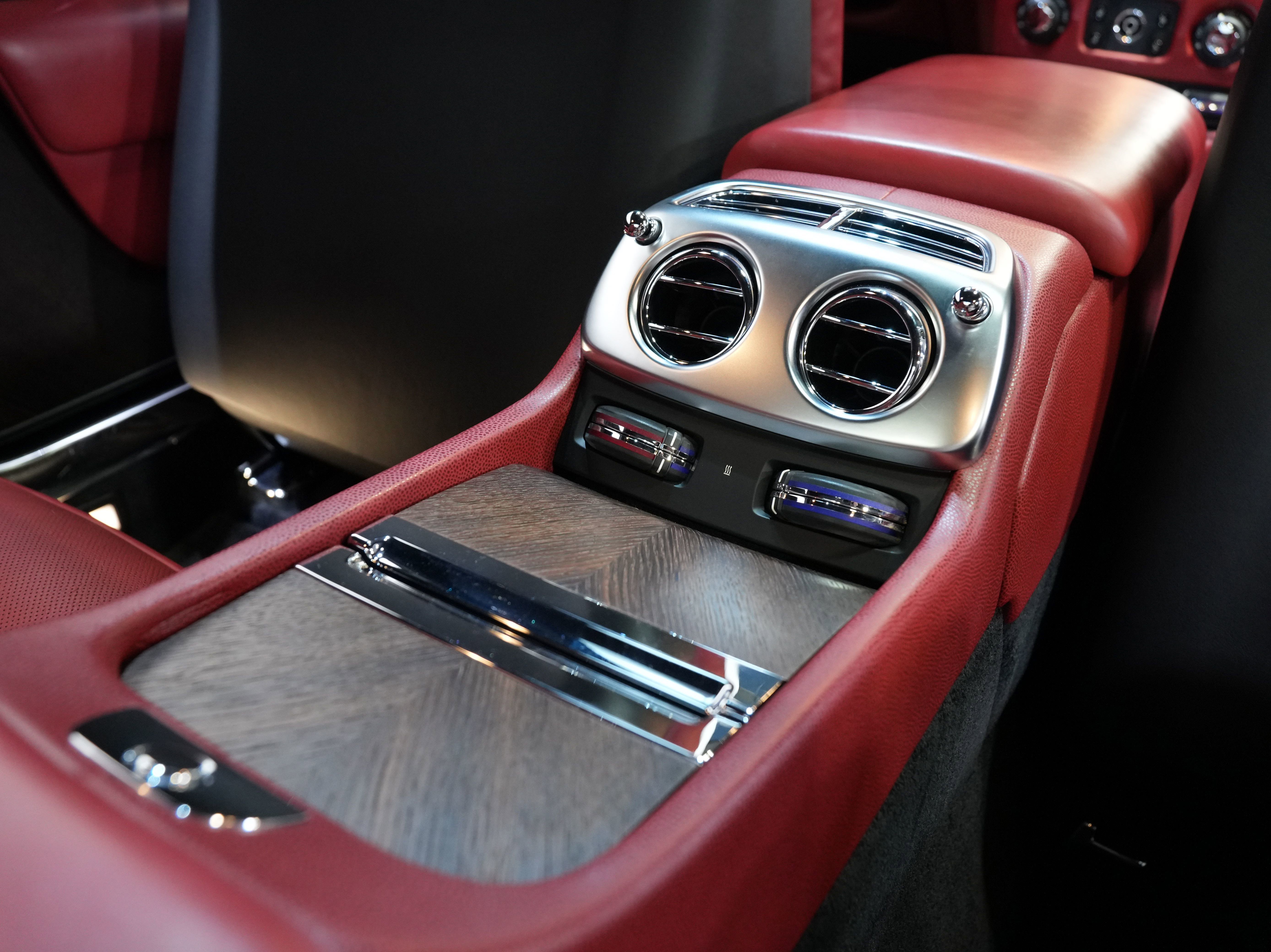 Used 2014 Rolls-Royce Wraith RWD image 39