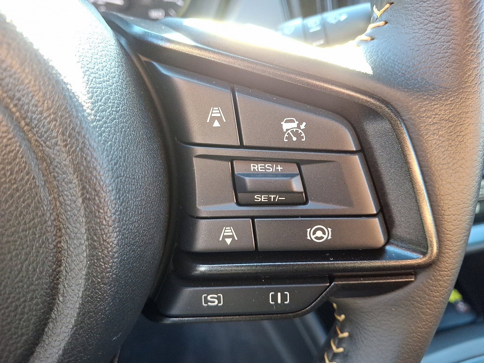 Certified 2025 Subaru Crosstrek 2.5i Sport w/ Crosstrek Mirror Package image 22