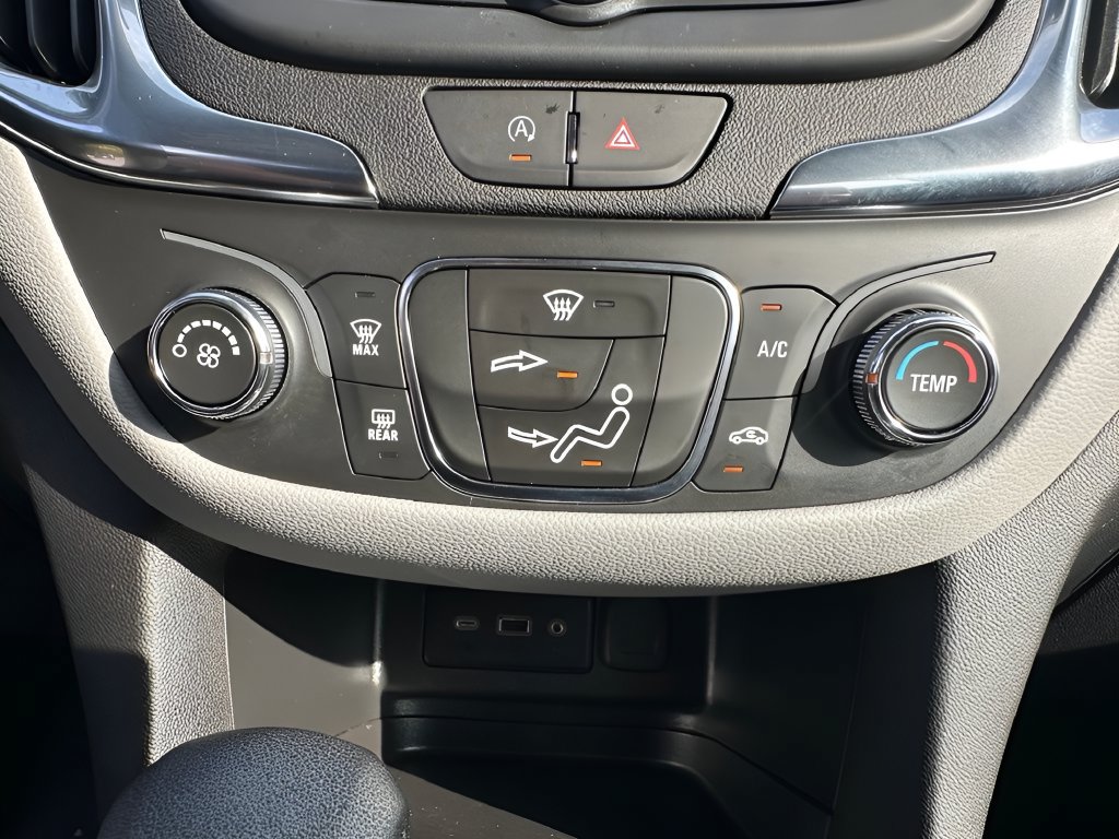 Used 2023 Chevrolet Equinox LS FWD image 19