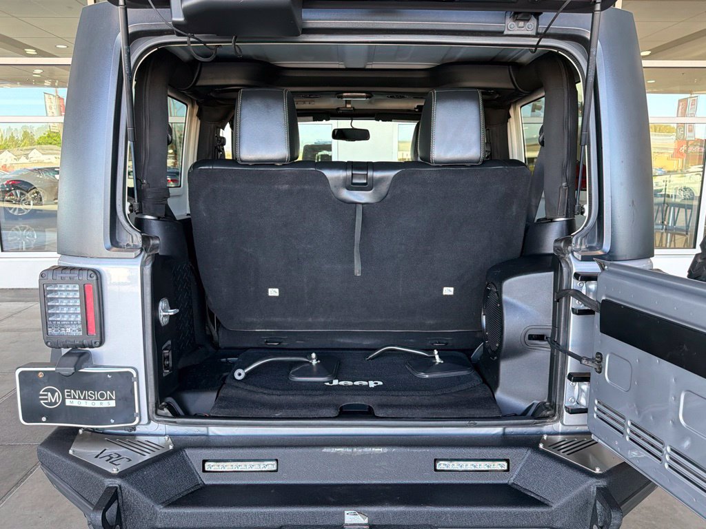 Used 2014 Jeep Wrangler Rubicon w/ Power Convenience Group AWD/4WD image 15