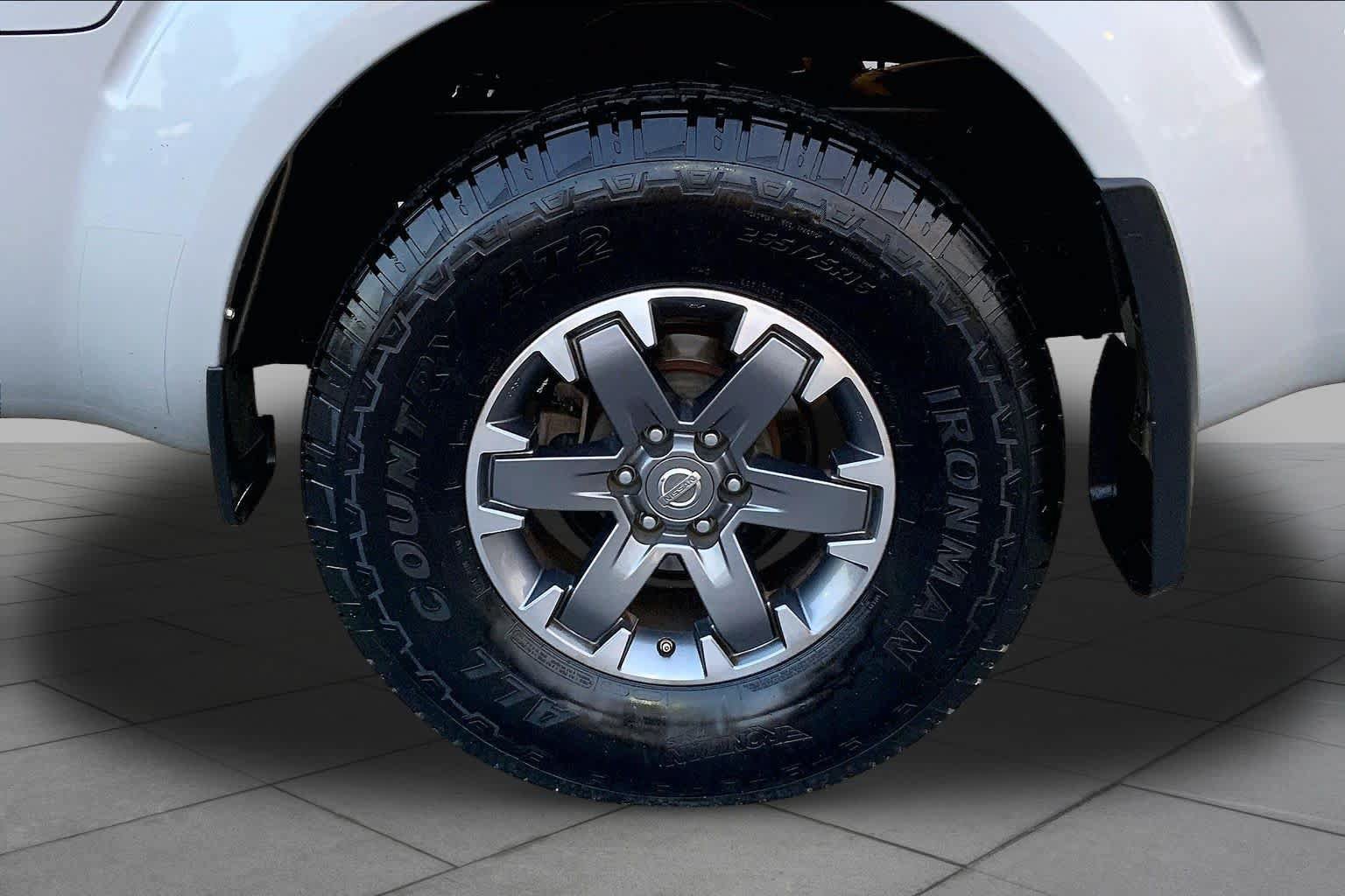 Used 2017 Nissan Frontier Desert Runner RWD image 10