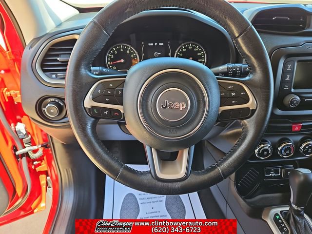 Used 2016 Jeep Renegade Latitude FWD image 13